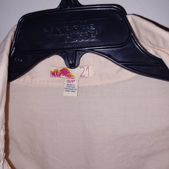 Forever 21 Pale Pink Button Down Shirt - Picture 3 of 4